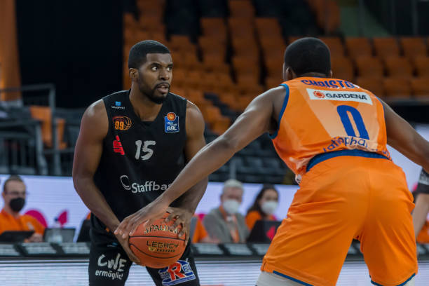 成功守住了 成功守住了