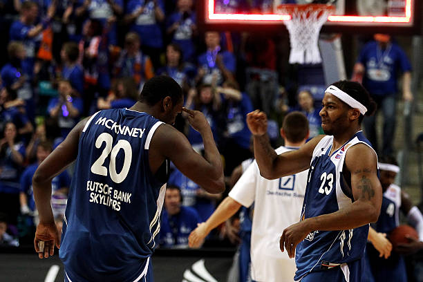 明度曾多次 明度曾多次