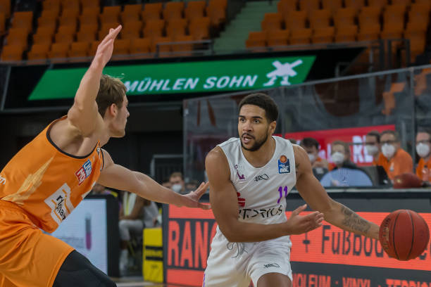 与多点控球 与多点控球