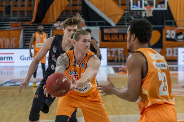 台来搏眼球 台来搏眼球