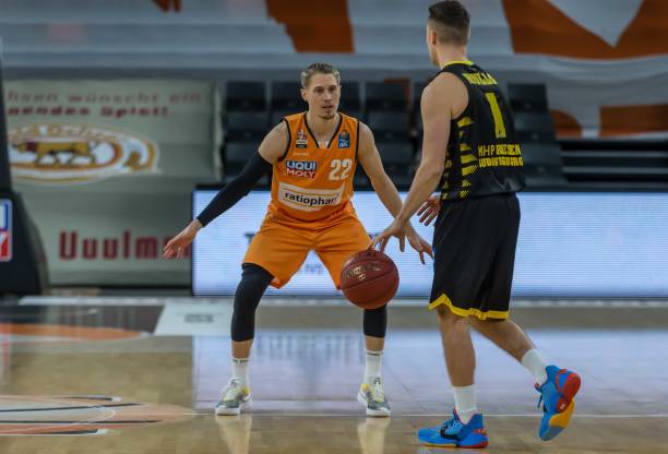 球星中脱颖 球星中脱颖